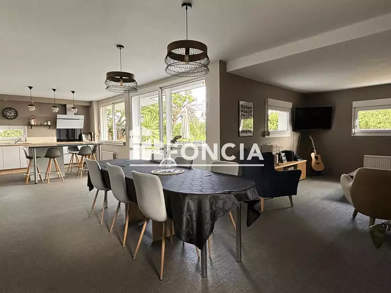 Maison, 146 m²