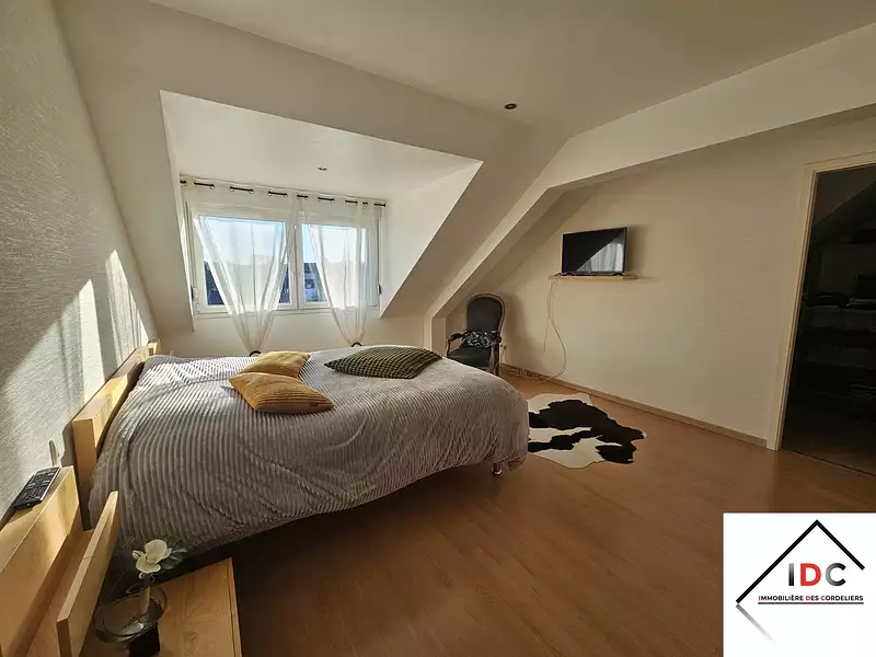 Appartement, 175,08 m²