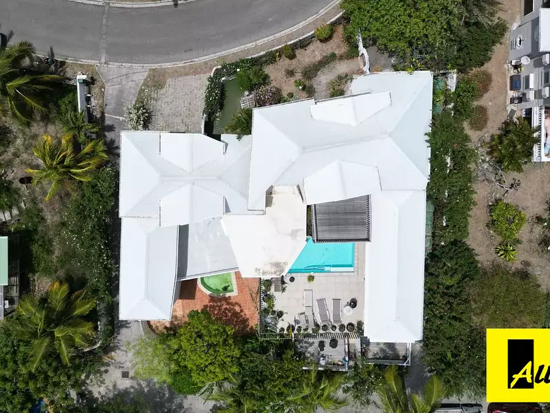 Maison, 383 m²