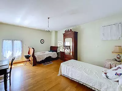 Maison, 225 m²