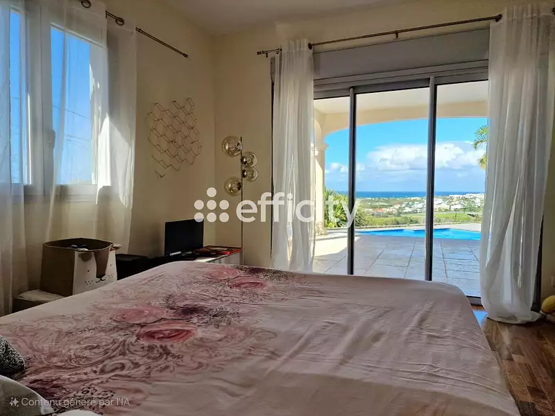 Maison, 168 m²