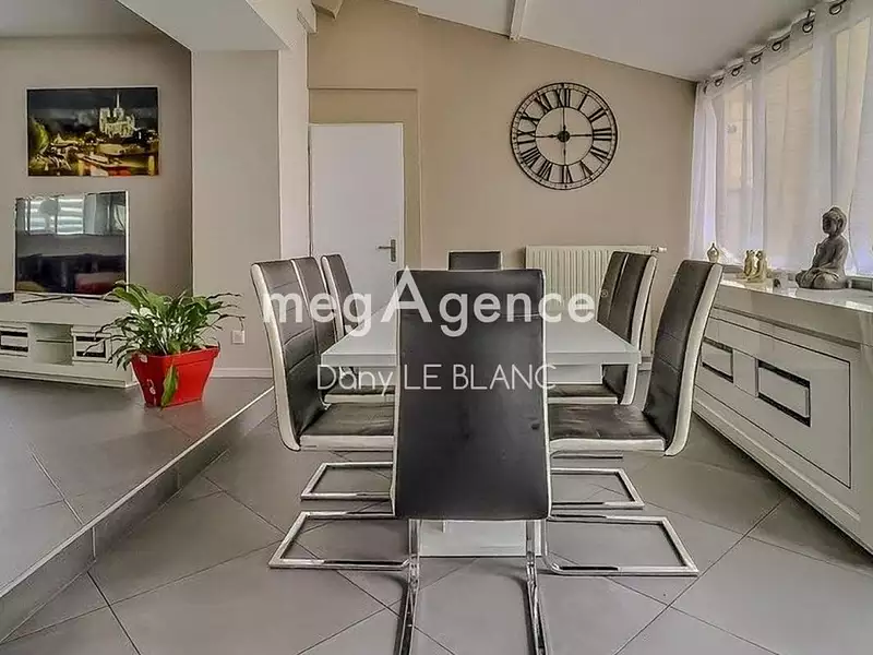 Maison, 147 m²