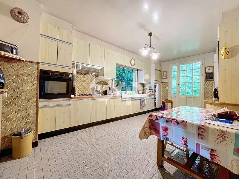 Maison, 221 m²