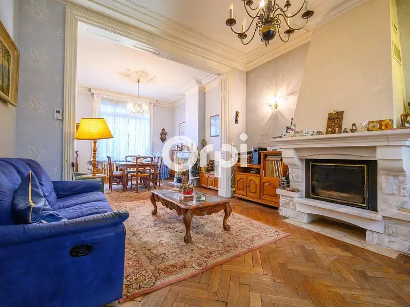 Maison, 205 m²
