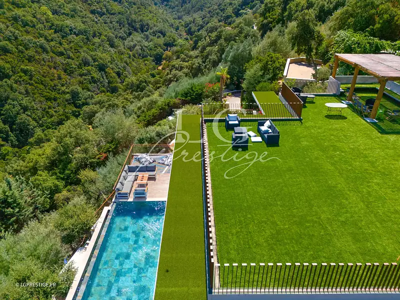 Maison, 318 m²