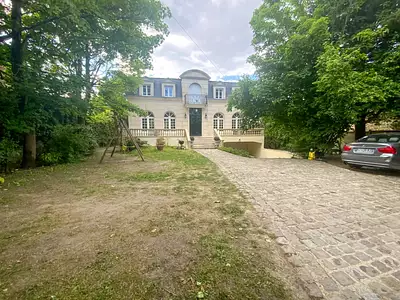 Maison, 330 m²