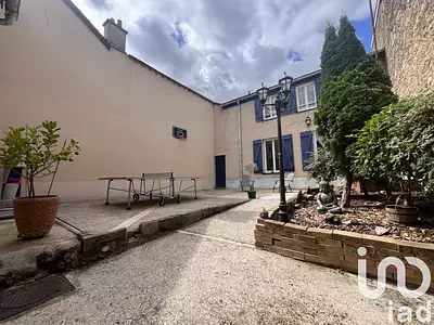Maison, 196 m²