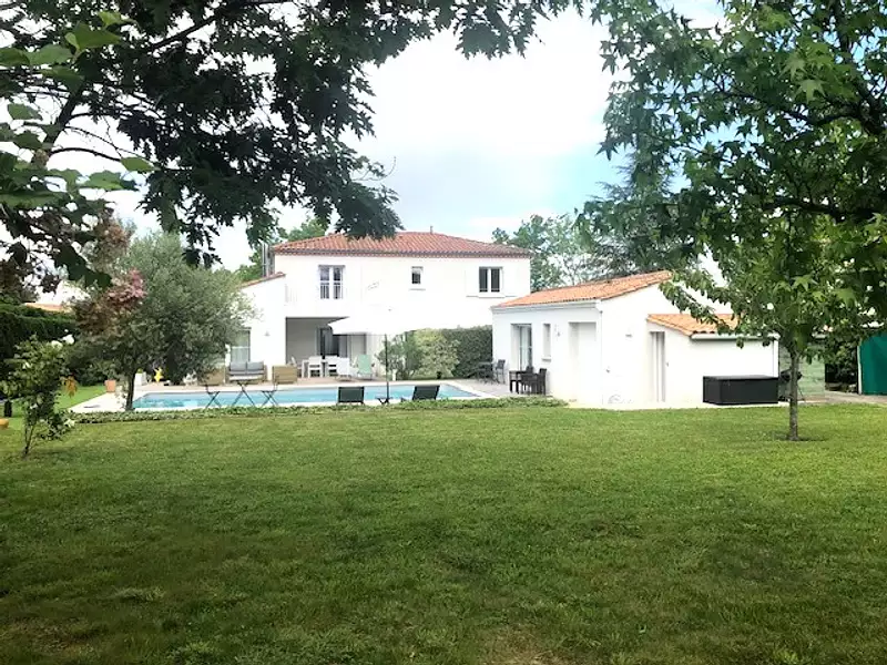 Maison, 200 m²