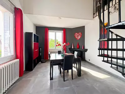 Maison, 225 m²