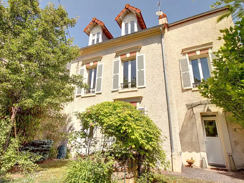 Maison, 144 m²