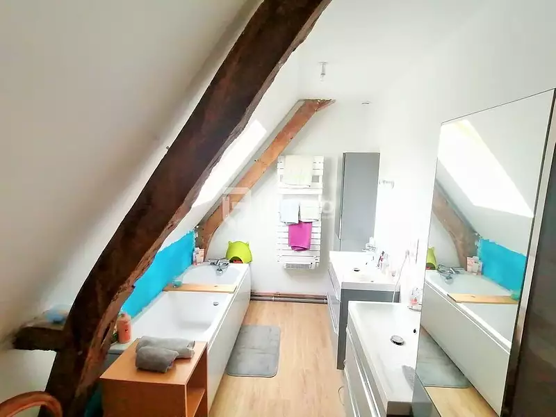 Maison, 210 m²