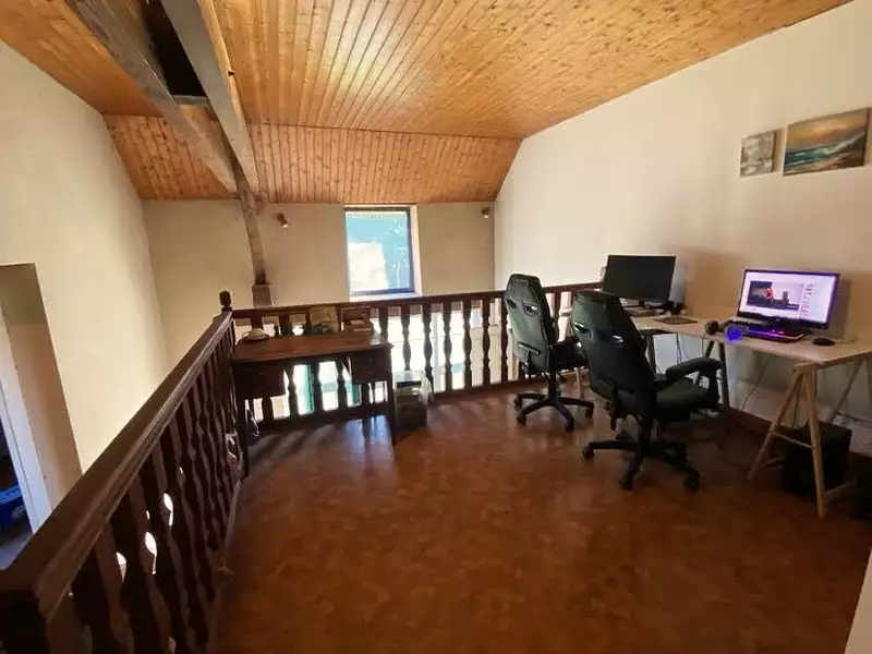 Maison, 225 m²