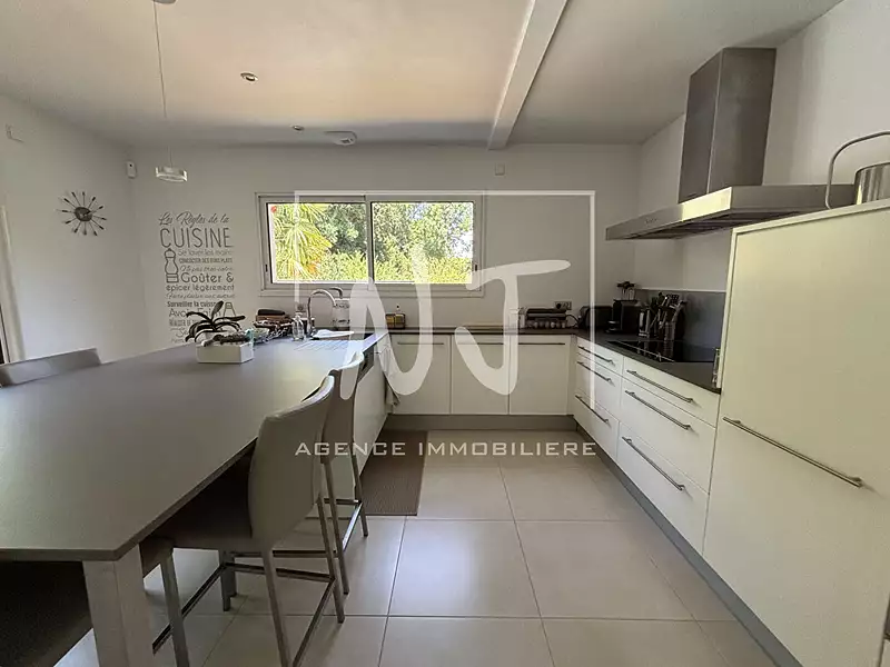 Maison, 186 m²