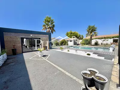 Maison, 198 m²