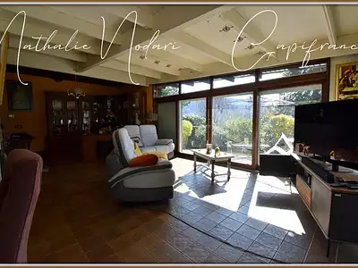 Maison, 325 m²