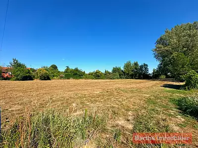 Terrain, 2 326 m²