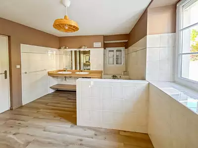 Maison, 210 m²
