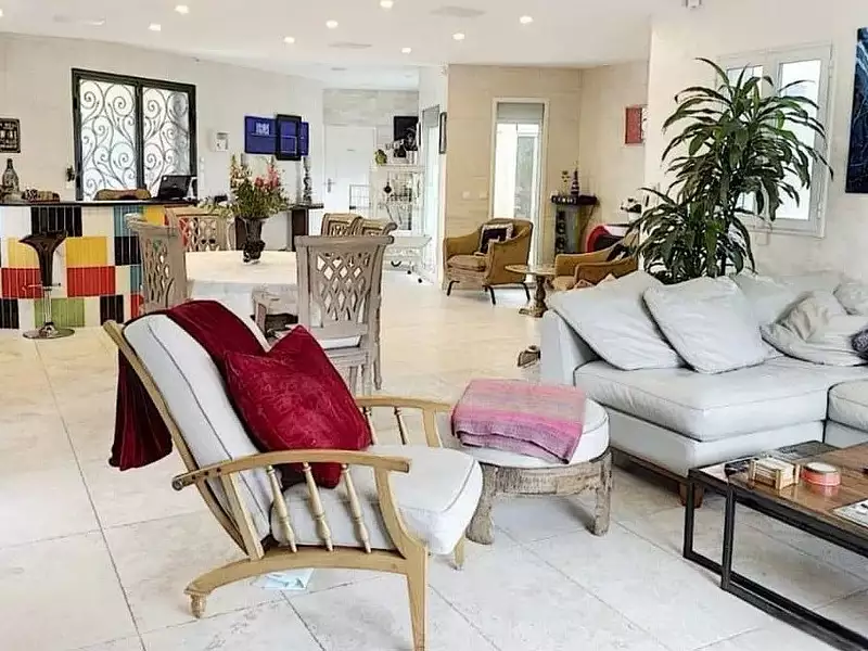Maison, 334 m²