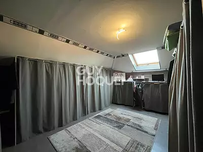 Maison, 225 m²