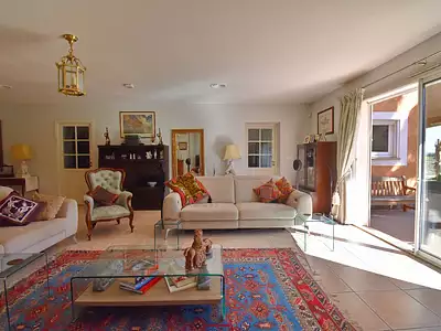 Maison, 235 m²