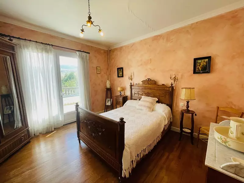 Maison, 281 m²