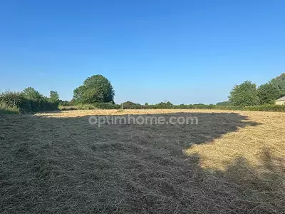 Terrain, 3 810 m²