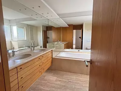 Maison, 299 m²