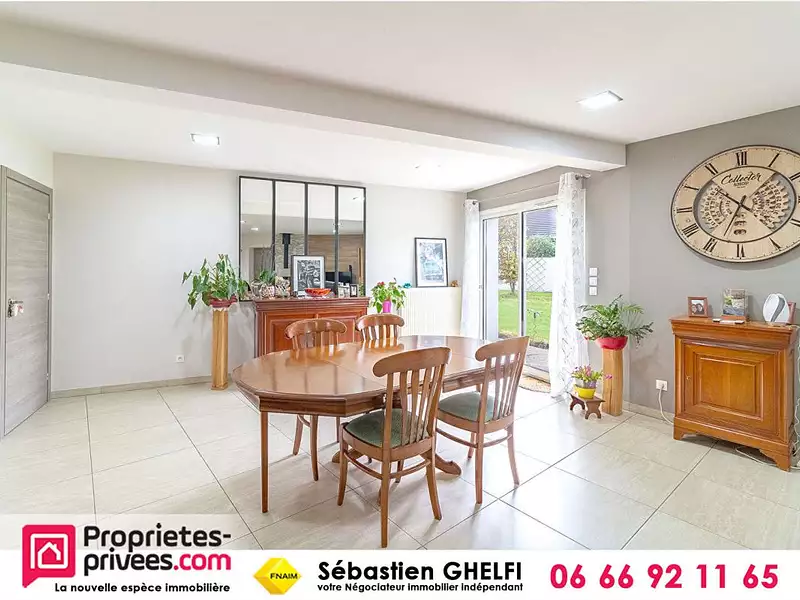 Maison, 220 m²
