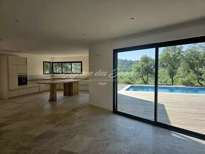Maison, 176,58 m²
