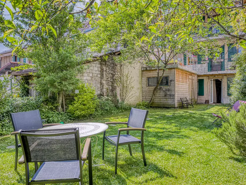 Maison, 280 m²