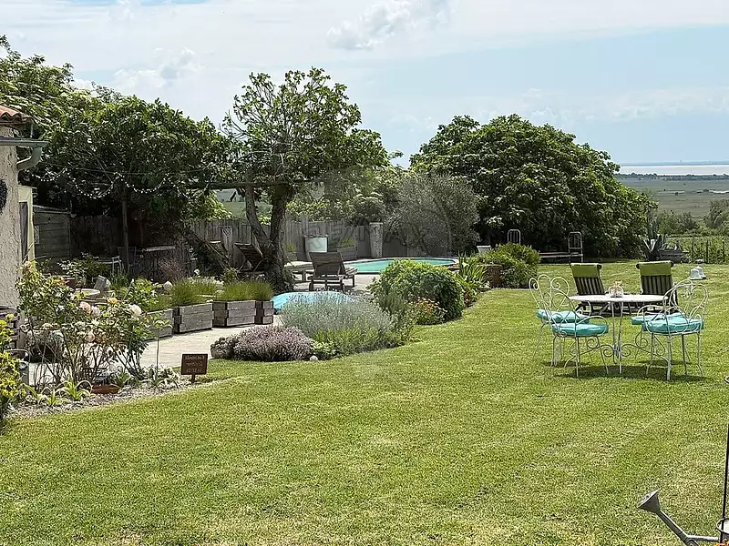 Maison, 348 m²