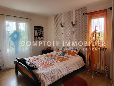 Maison, 230 m²