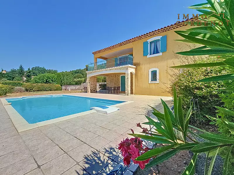 Maison, 137 m²