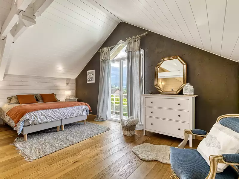 Maison, 166 m²