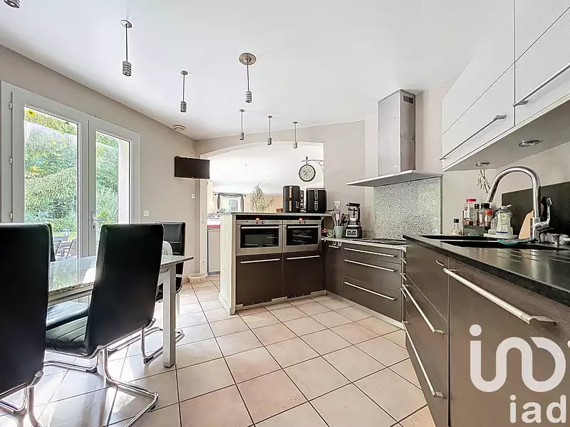 Maison, 227 m²