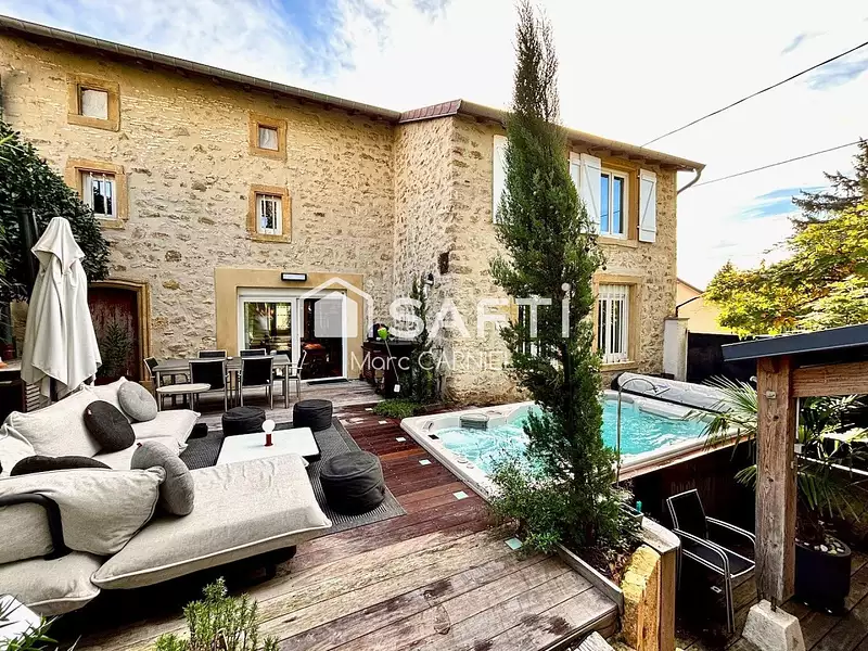 Maison, 335 m²