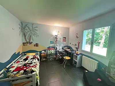 Maison, 242 m²