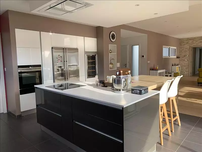 Maison, 184 m²