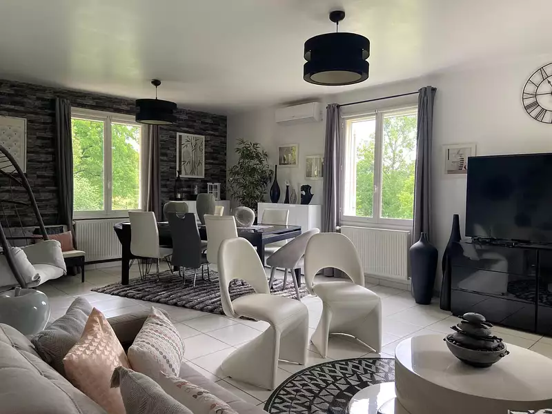 Maison, 215 m²