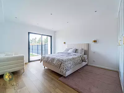 Maison, 275 m²