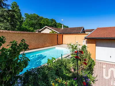 Maison, 240 m²