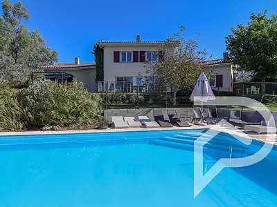 Maison, 232 m²