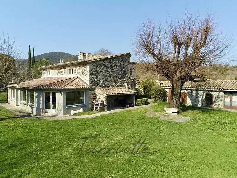 Maison, 278 m²