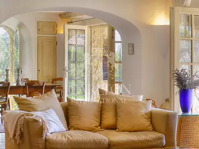 Maison, 250 m²