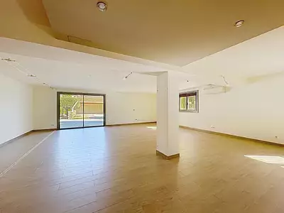Maison, 240 m²