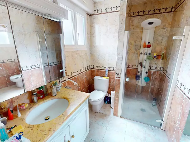 Maison, 170 m²