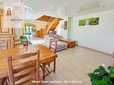 Maison, 216 m²