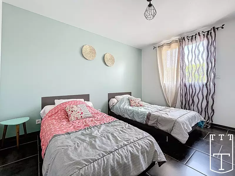 Maison, 240 m²