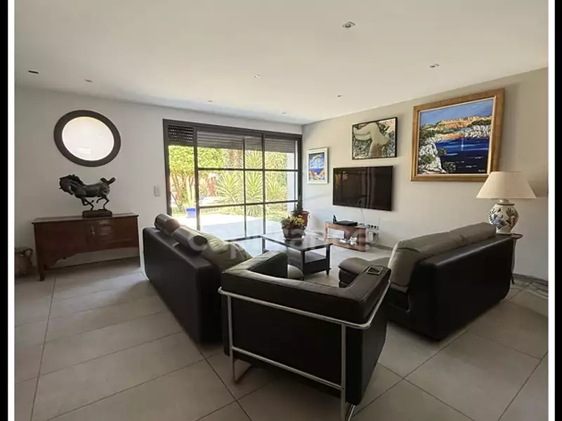 Maison, 250 m²