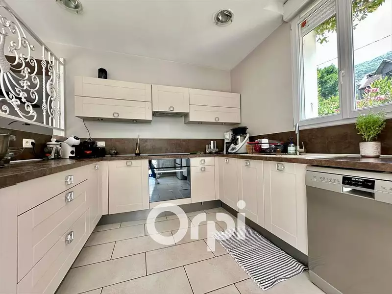 Maison, 224 m²